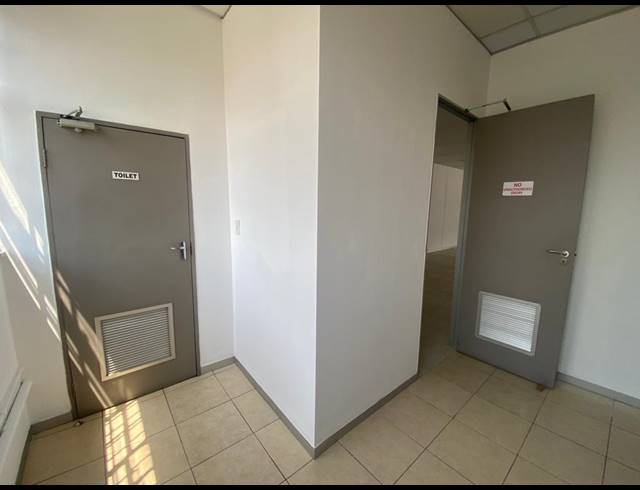 204M² OFFICE TO LET IN INDUSTRIA